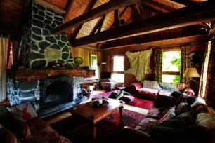 Chalet The Bear's Den Chalet The Bear's Den